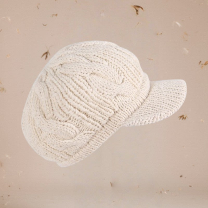 Wełniana czapka z daszkiem